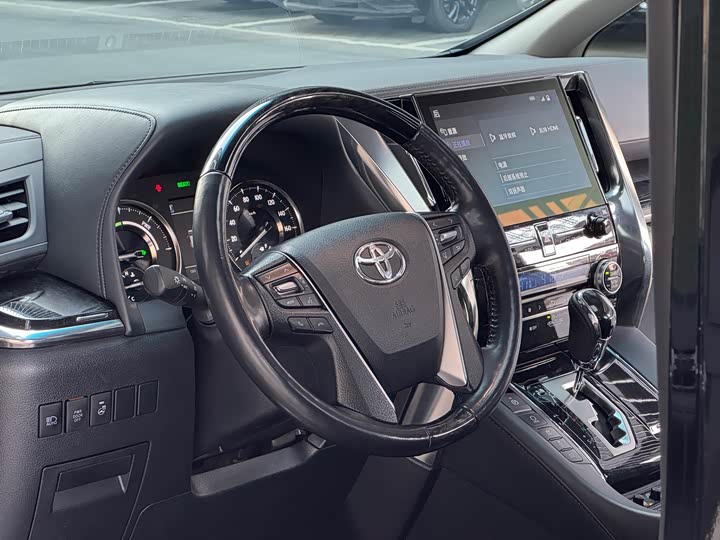 Фото 9 - Toyota Vellfire