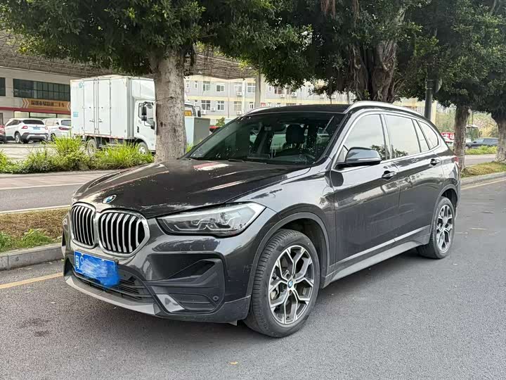 Фото 2 - BMW X1