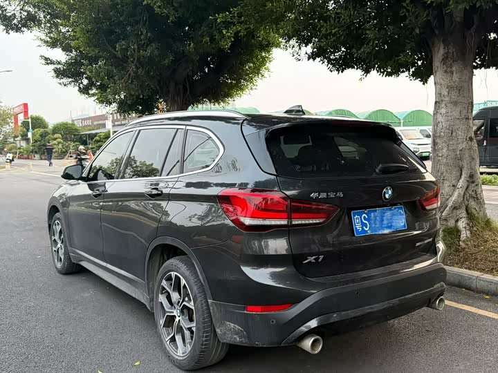 Фото 9 - BMW X1