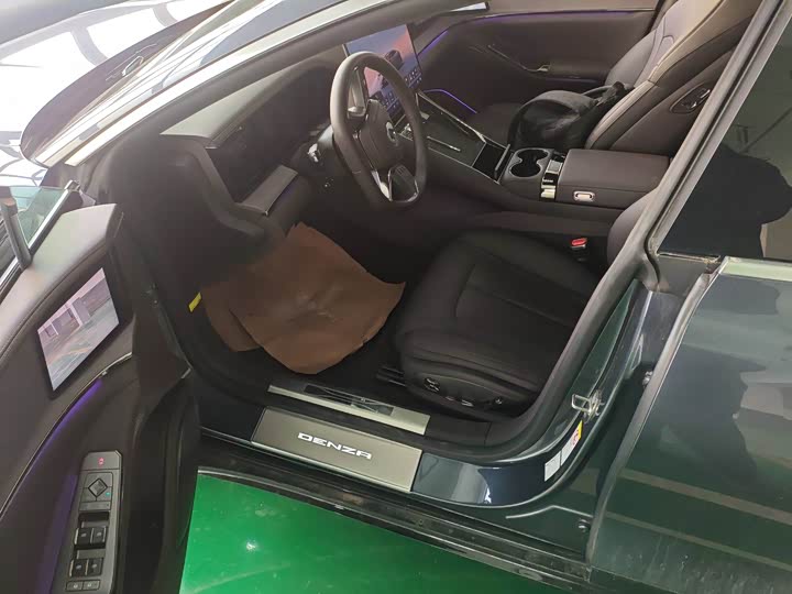 Фото 7 - Denza Z9