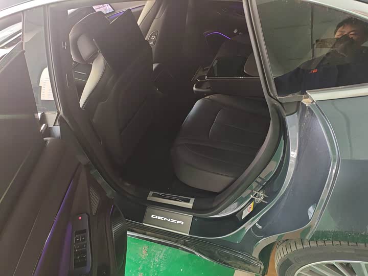 Фото 8 - Denza Z9