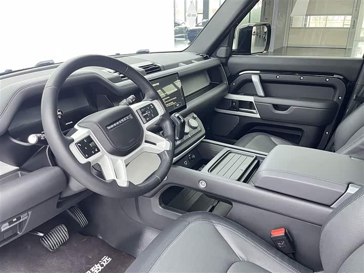 Фото 9 - Land Rover Defender