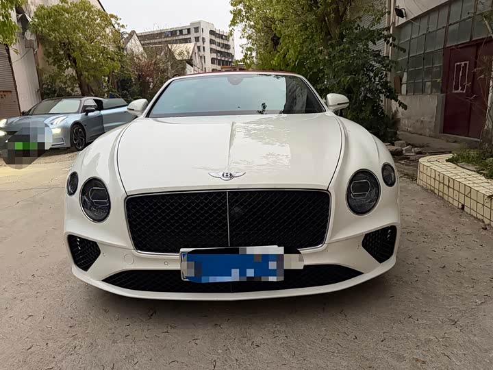 Фото 2 - Bentley Continental GT