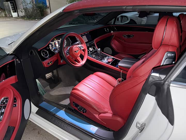 Фото 6 - Bentley Continental GT