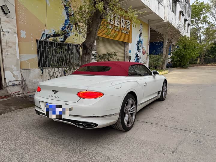 Фото 7 - Bentley Continental GT