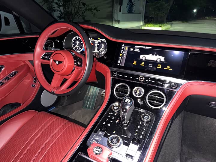 Фото 9 - Bentley Continental GT