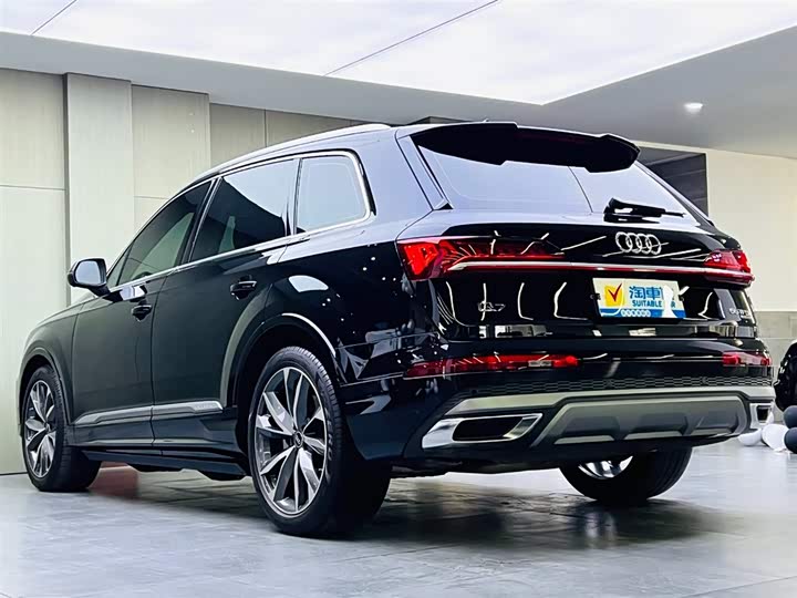 Фото 6 - Audi Q7