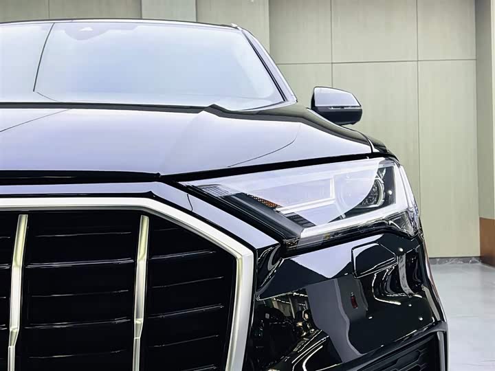 Фото 7 - Audi Q7