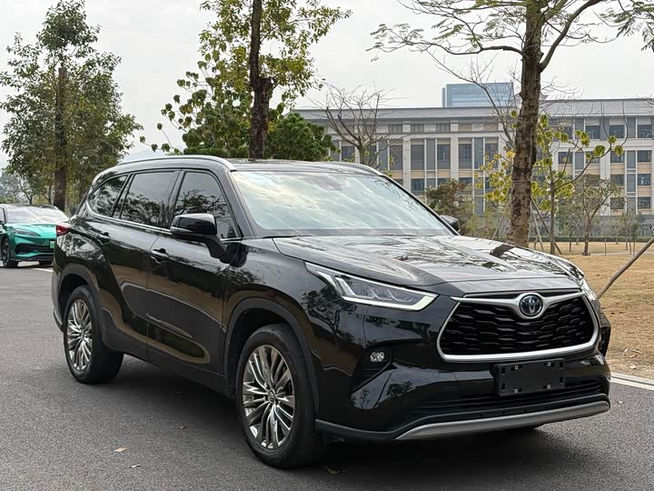 Фото 3 - Toyota Highlander