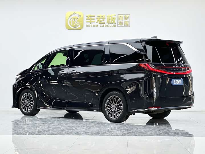 Фото 6 - Lexus LM