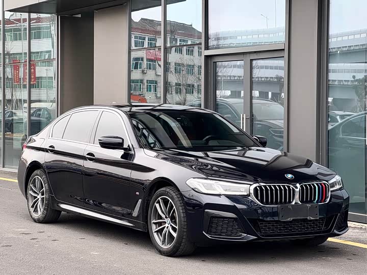 Фото 3 - BMW 5 Series