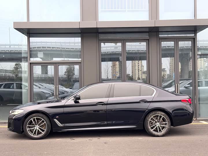 Фото 5 - BMW 5 Series