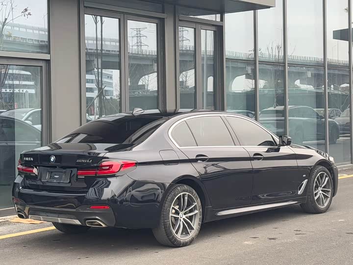 Фото 6 - BMW 5 Series