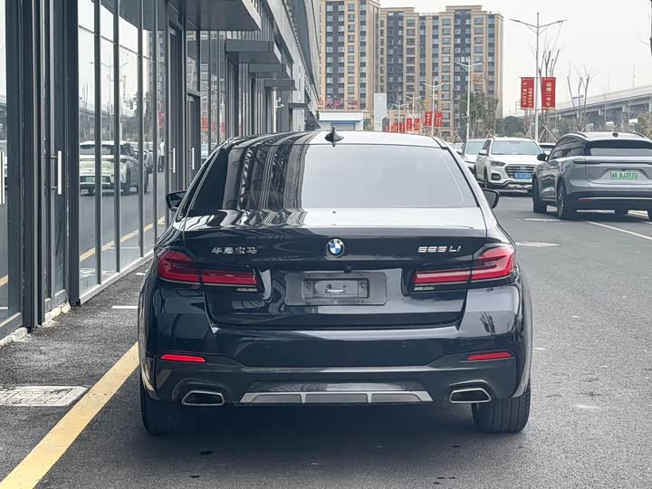 Фото 8 - BMW 5 Series