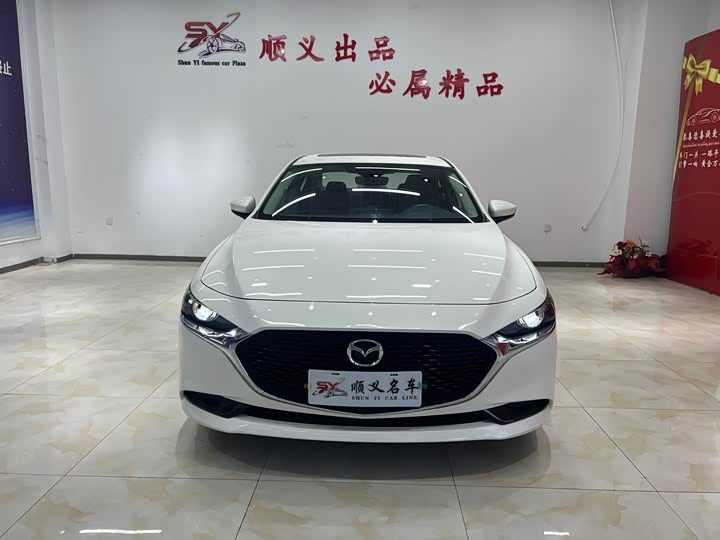 Photo 2 - Mazda 3 (Axela)