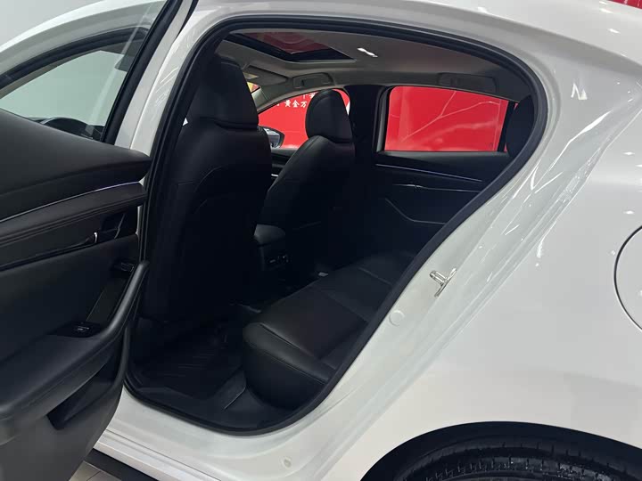 Photo 8 - Mazda 3 (Axela)