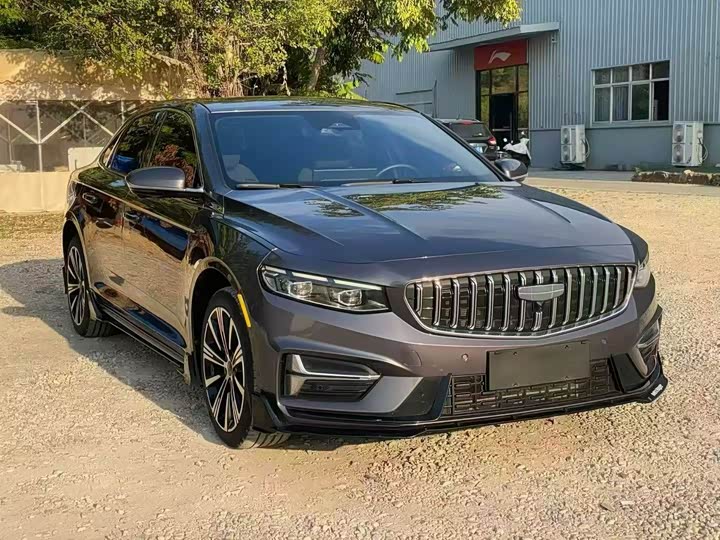 Фото 3 - Geely Preface