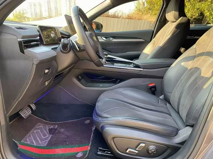 Фото 4 - Geely Preface