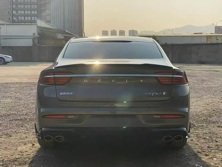 Фото 8 - Geely Preface