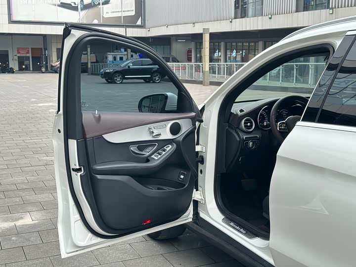 Фото 8 - Mercedes-Benz GLC-Class