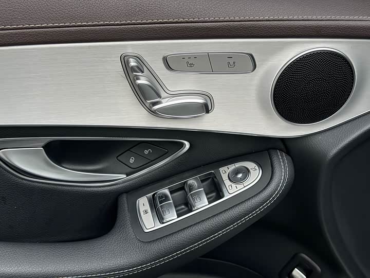 Фото 9 - Mercedes-Benz GLC-Class