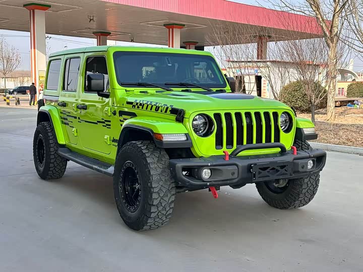Фото 3 - Jeep Wrangler