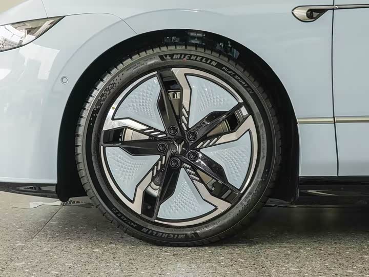 Photo 9 - Voyah Passion