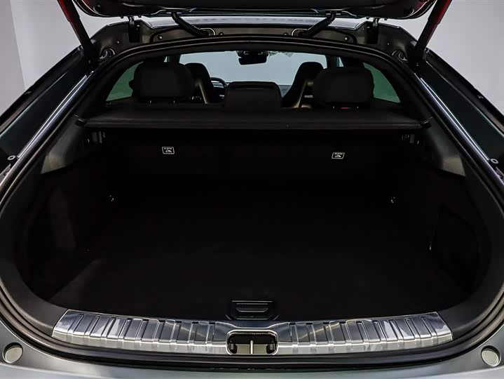 Фото 6 - Zeekr 001 FR