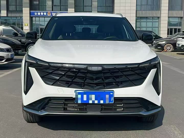 Фото 2 - Geely Atlas