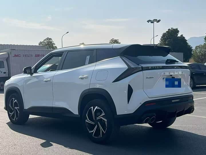 Фото 7 - Geely Atlas