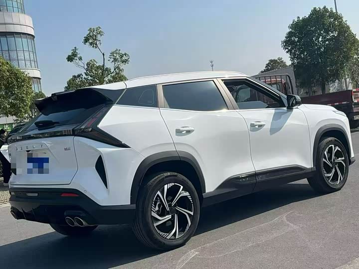 Фото 9 - Geely Atlas