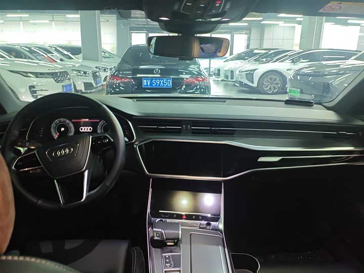 Фото 7 - Audi A6L