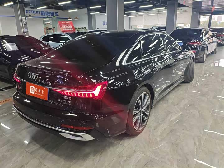 Фото 9 - Audi A6L