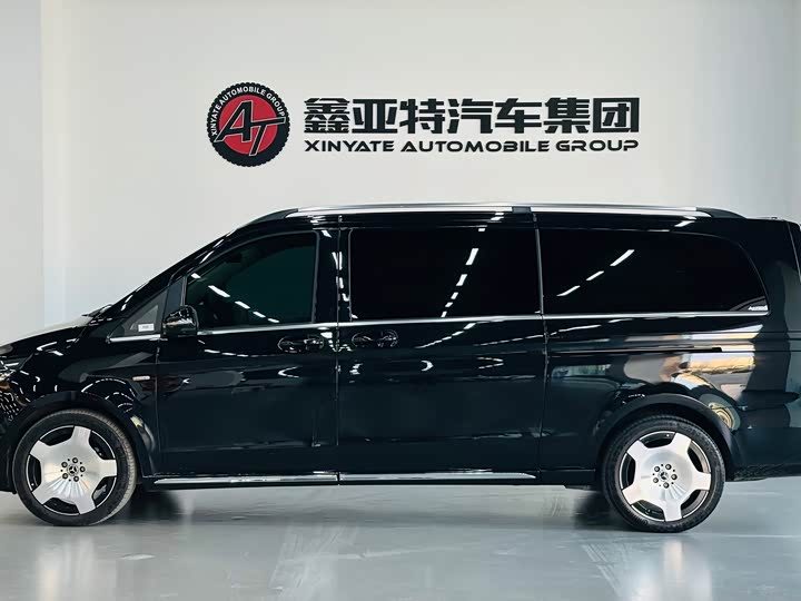 Фото 3 - Mercedes-Benz V-Class