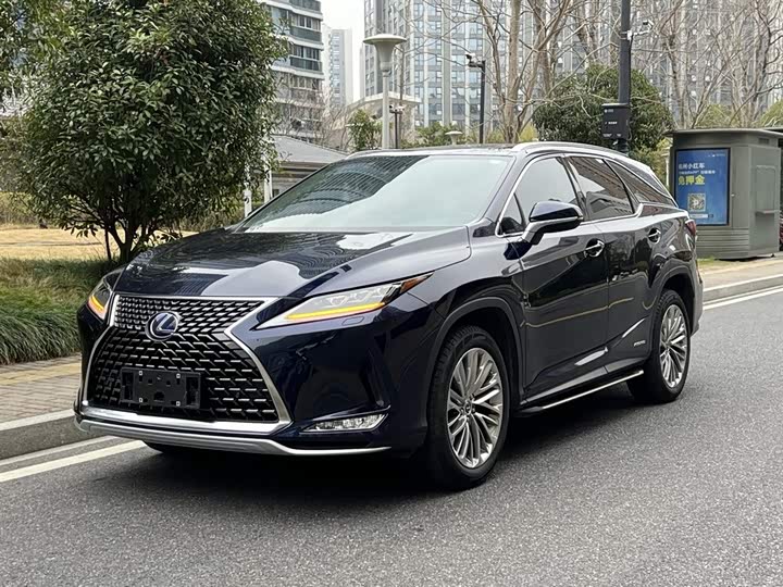 Фото 1 - Lexus RX