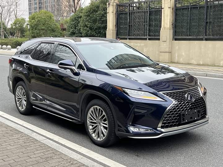 Фото 3 - Lexus RX