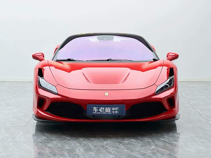 Фото 2 - Ferrari F8