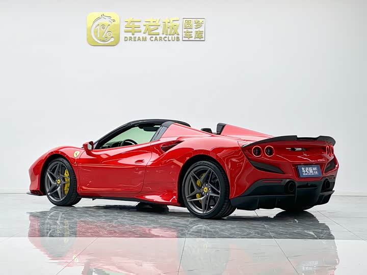 Фото 6 - Ferrari F8