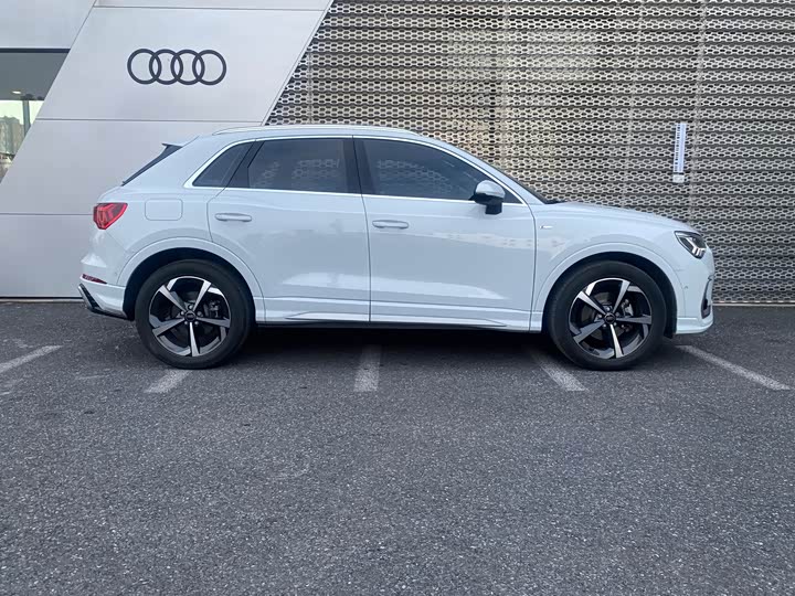 Фото 3 - Audi Q3