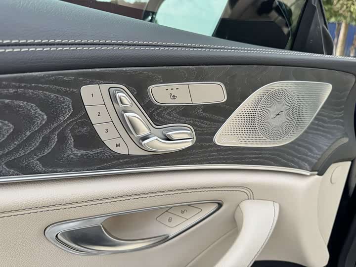 Фото 4 - Mercedes-Benz CLS-Class