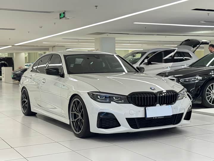 Фото 3 - BMW 3 Series