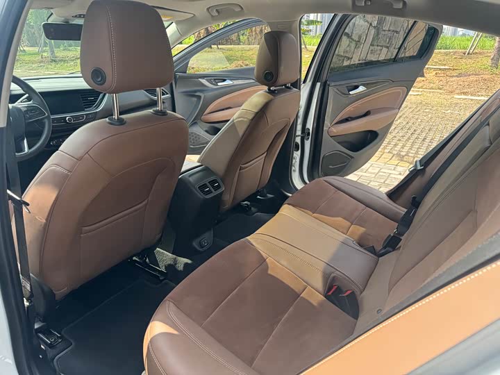 Фото 8 - Buick Regal