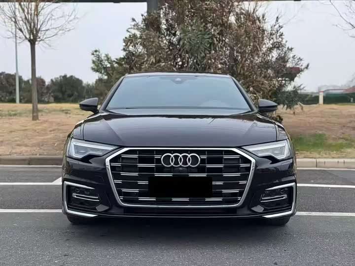 Фото 2 - Audi A6L