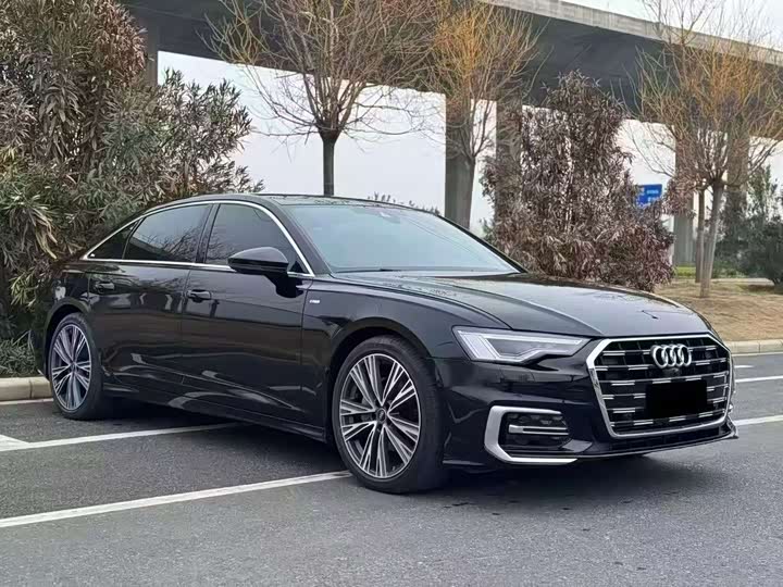 Фото 3 - Audi A6L