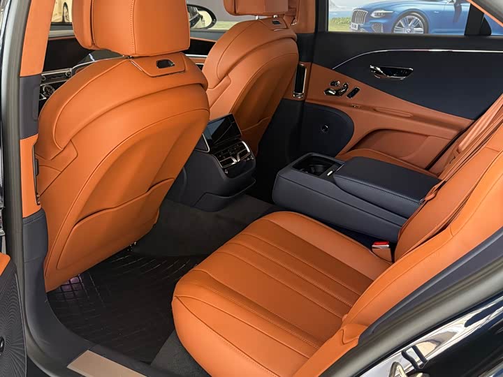 Фото 3 - Bentley Flying Spur