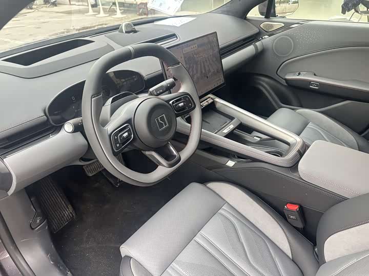 Photo 4 - Zeekr 007 GT