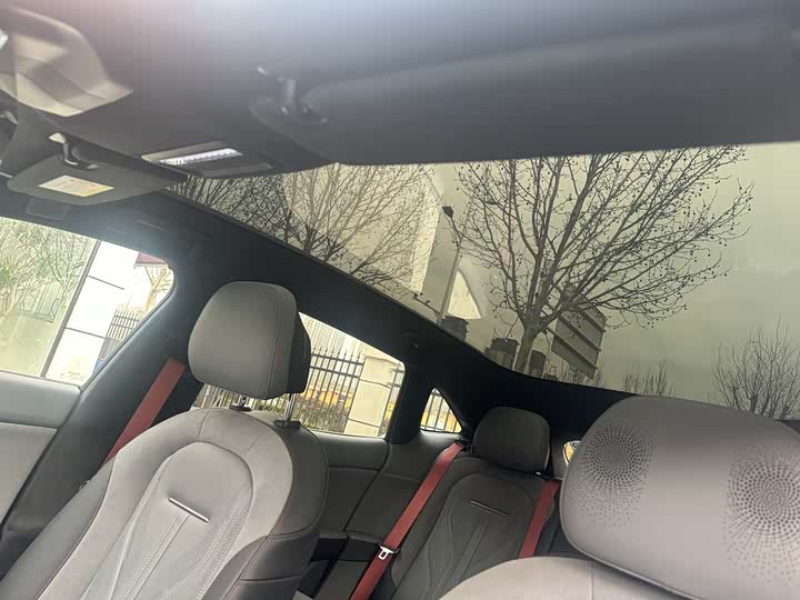 Photo 6 - Zeekr 007 GT