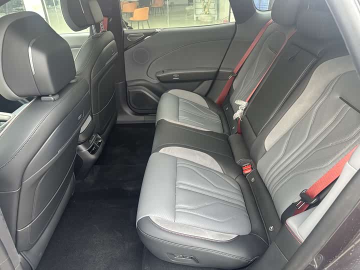 Photo 9 - Zeekr 007 GT