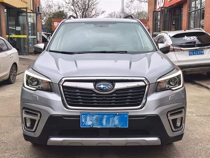 Фото 2 - Subaru Forester