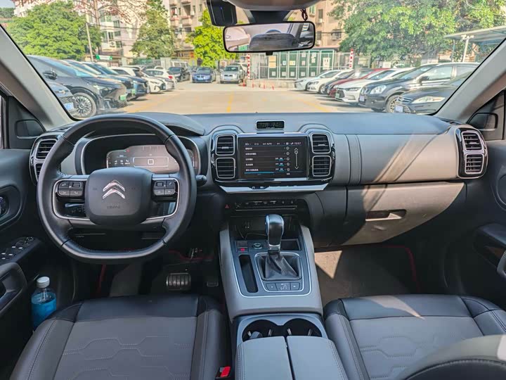 Фото 6 - Citroen C5 Aircross 2023